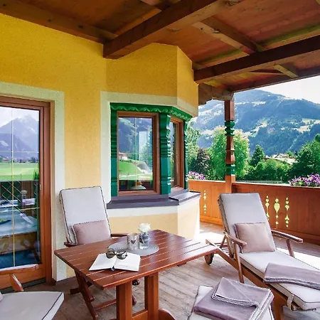 Villa Haidacher Relax & Lifestyle Apartments Zell am Ziller Room photo